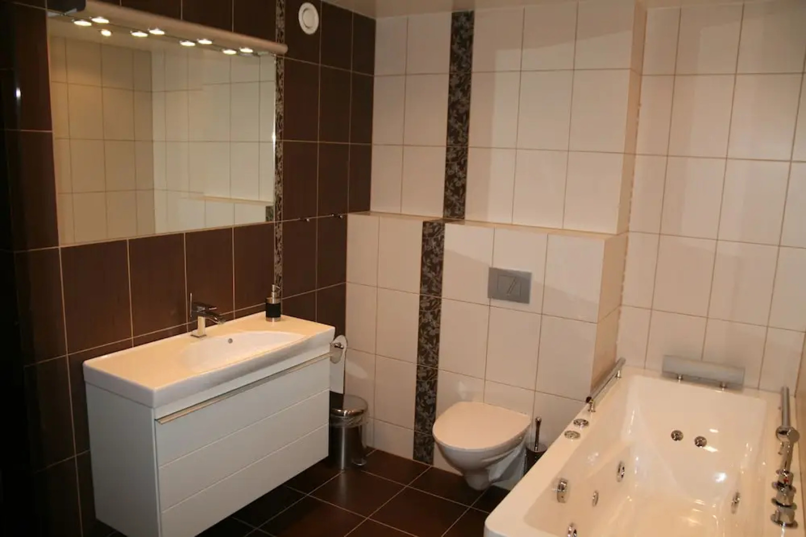 Pilve Apartment Hotel