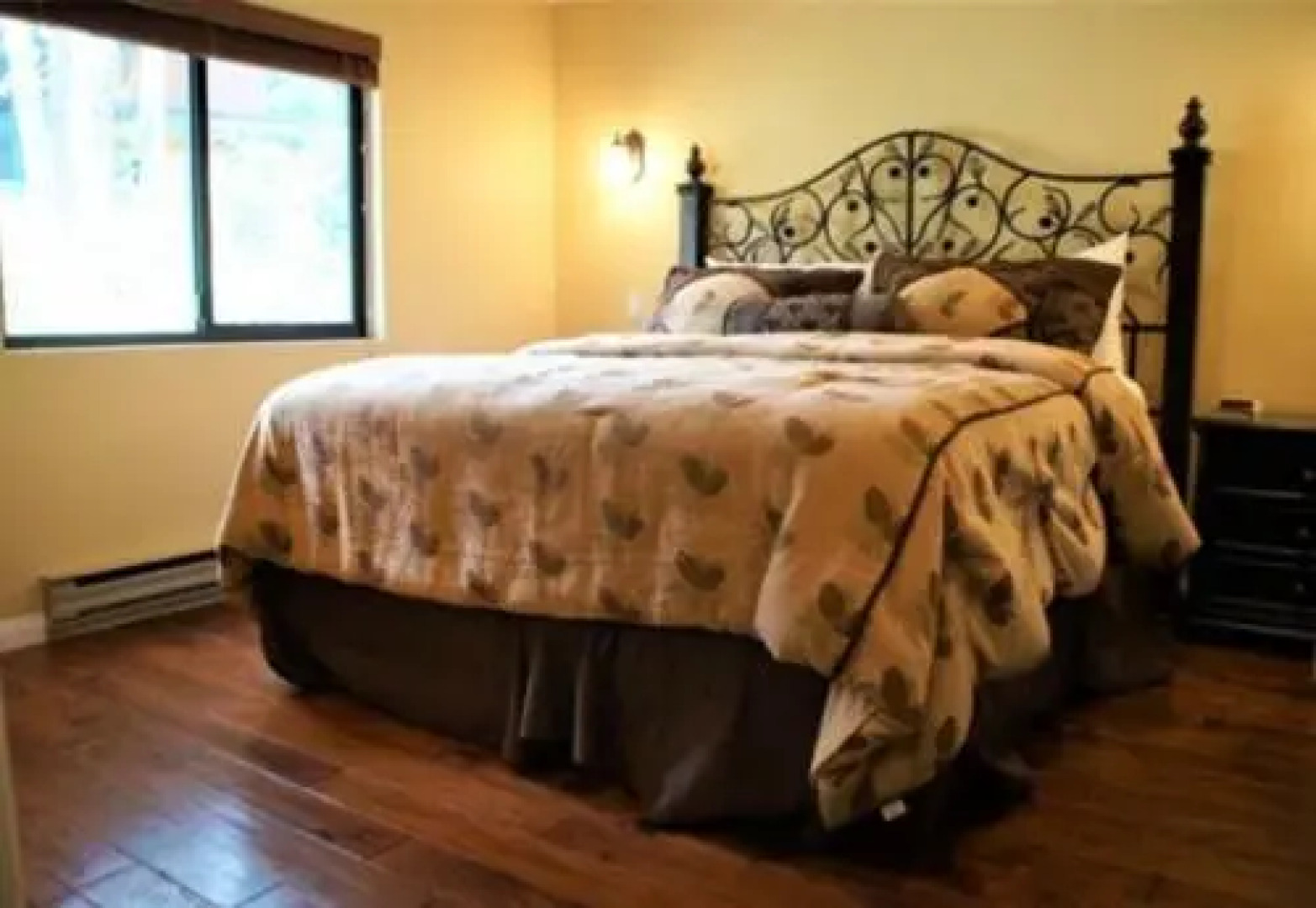 Bright & Beautiful Snowflower Suite - Listing #380