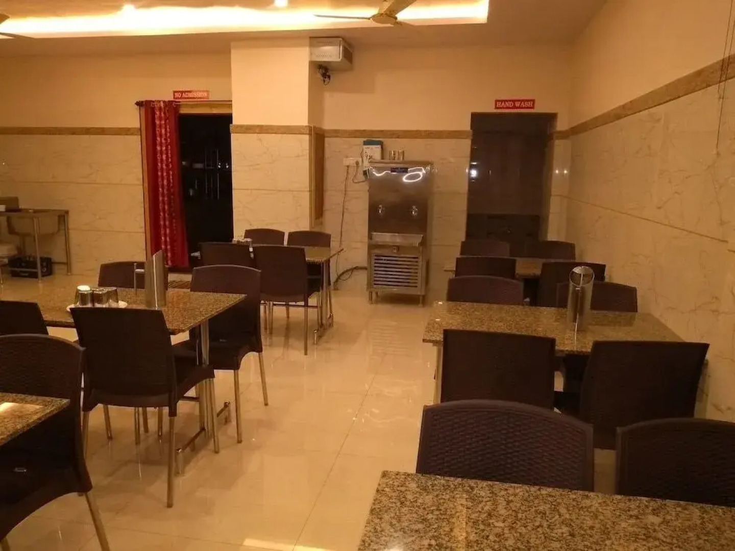 Hotel Ambika International Byndoor