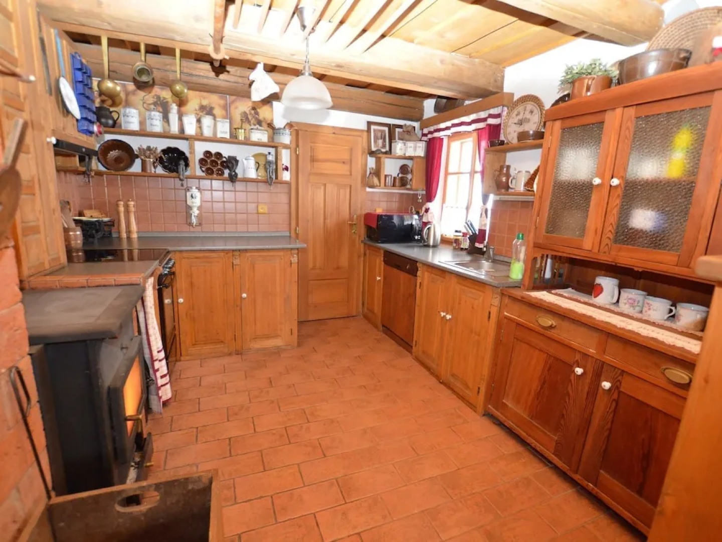 Cozy Holiday Home with Swimming Pool Bohemian