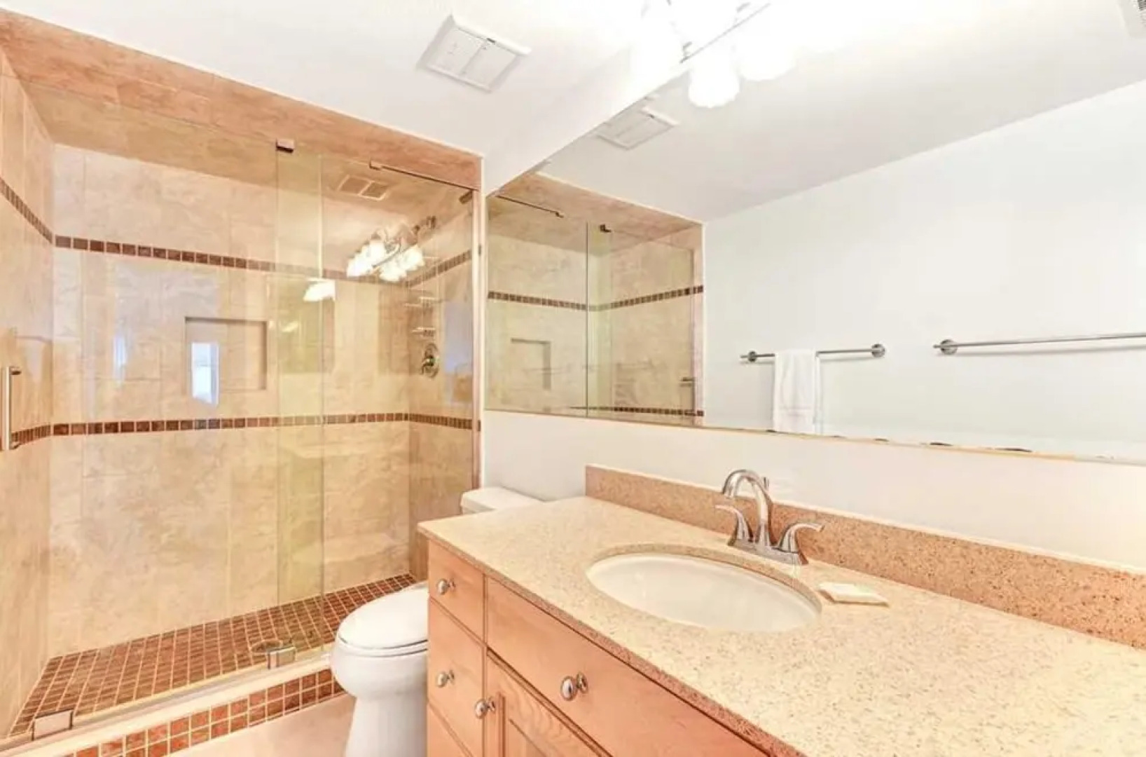 Retreat V 687B - Two Bedroom Condo