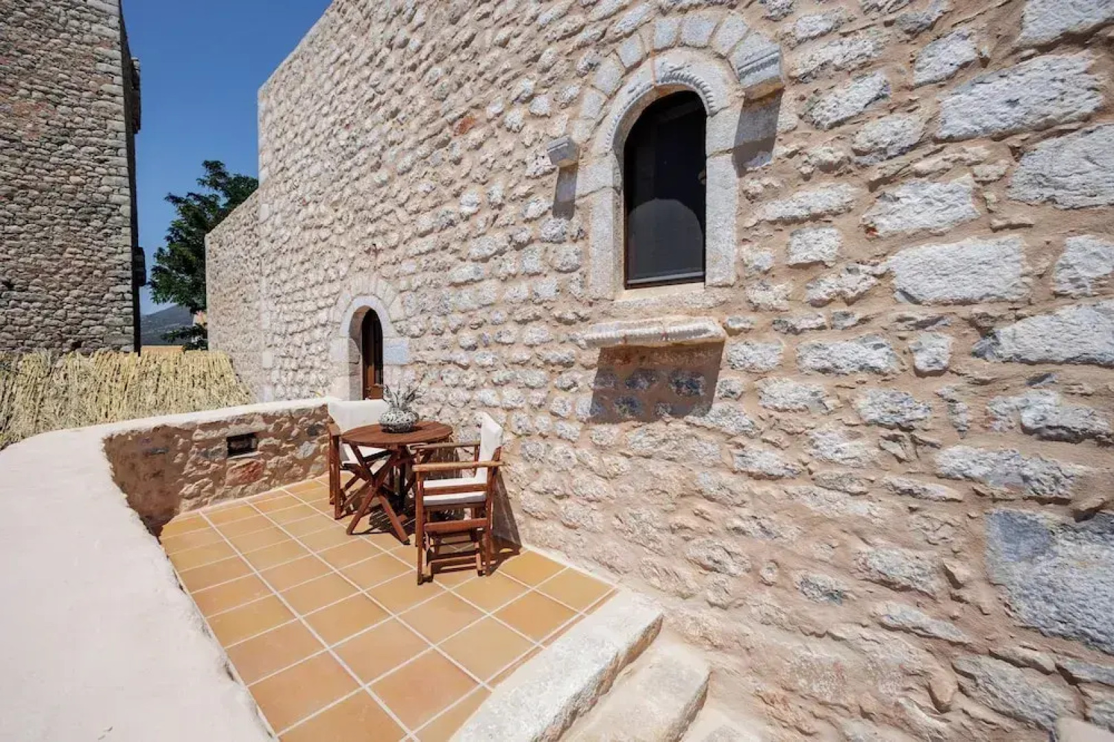 Arapakis Historic Castle