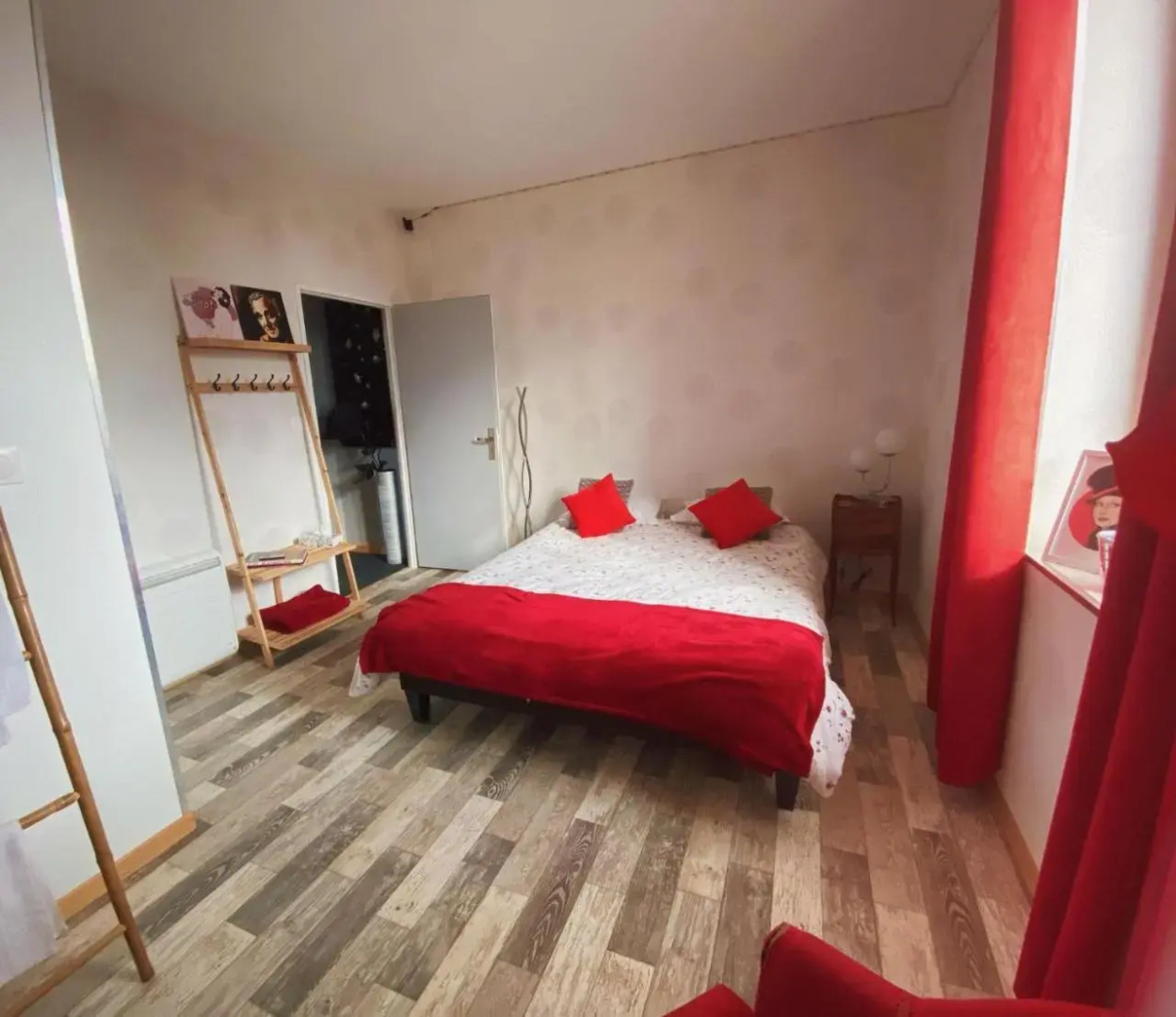 Chambres D’Hote Au Chapeau Claque Cabaret