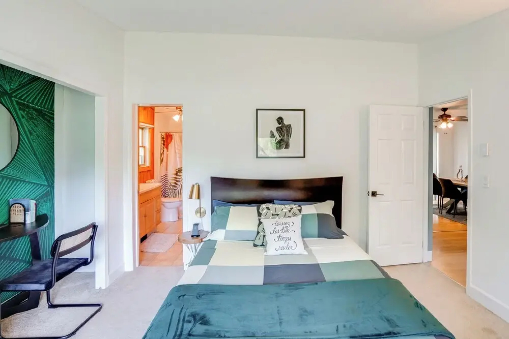 Fire Pit, Deck & Water Views: Athens Home!