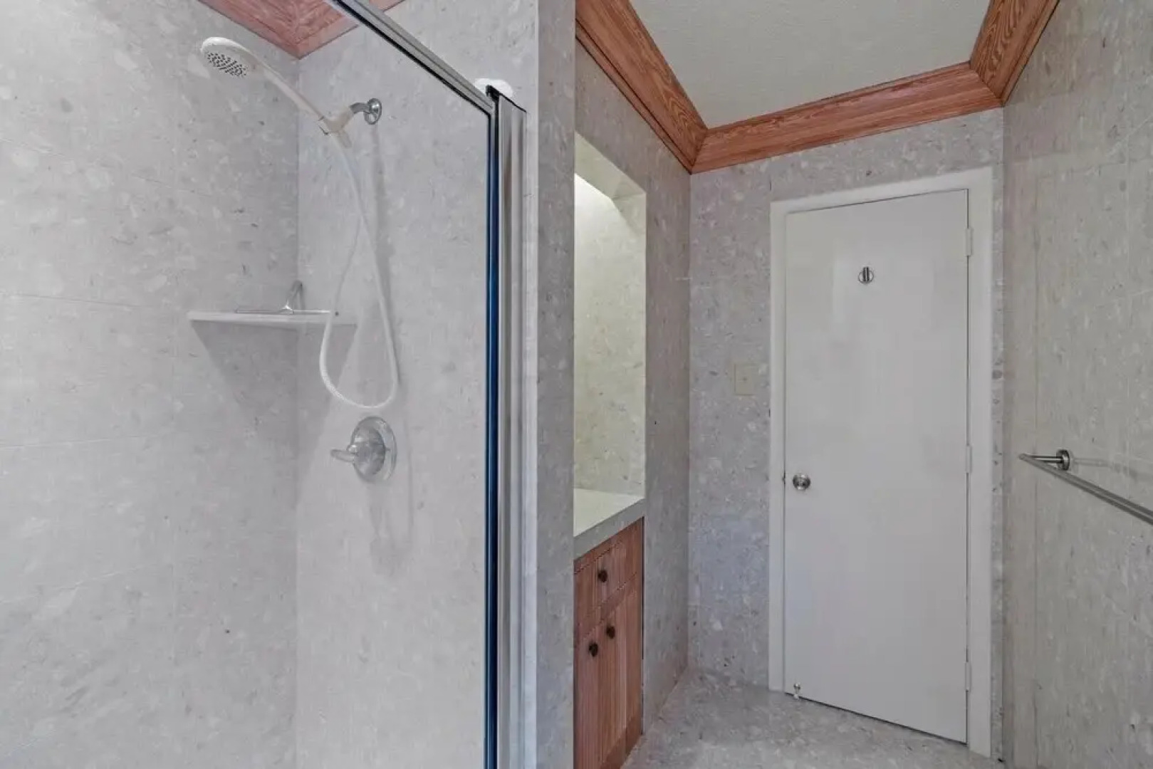 The Green Flash 4 Bedroom Home by RedAwning