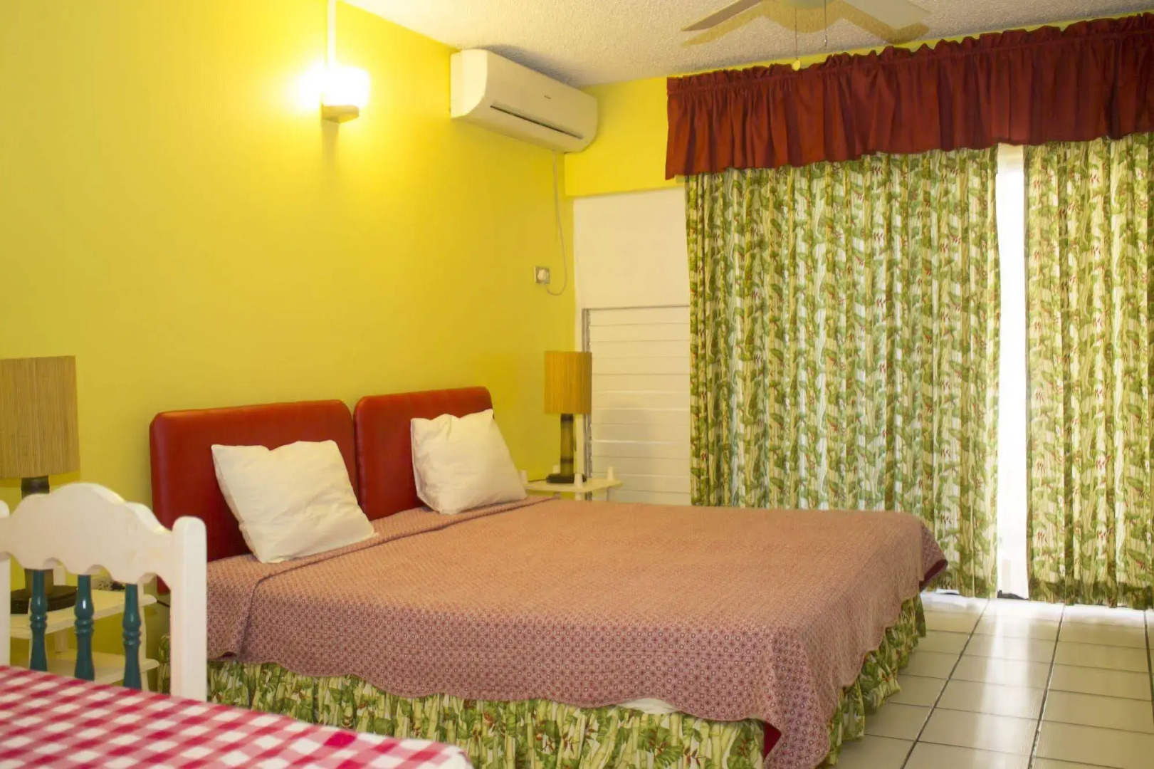 Chrisanns Beach Resort