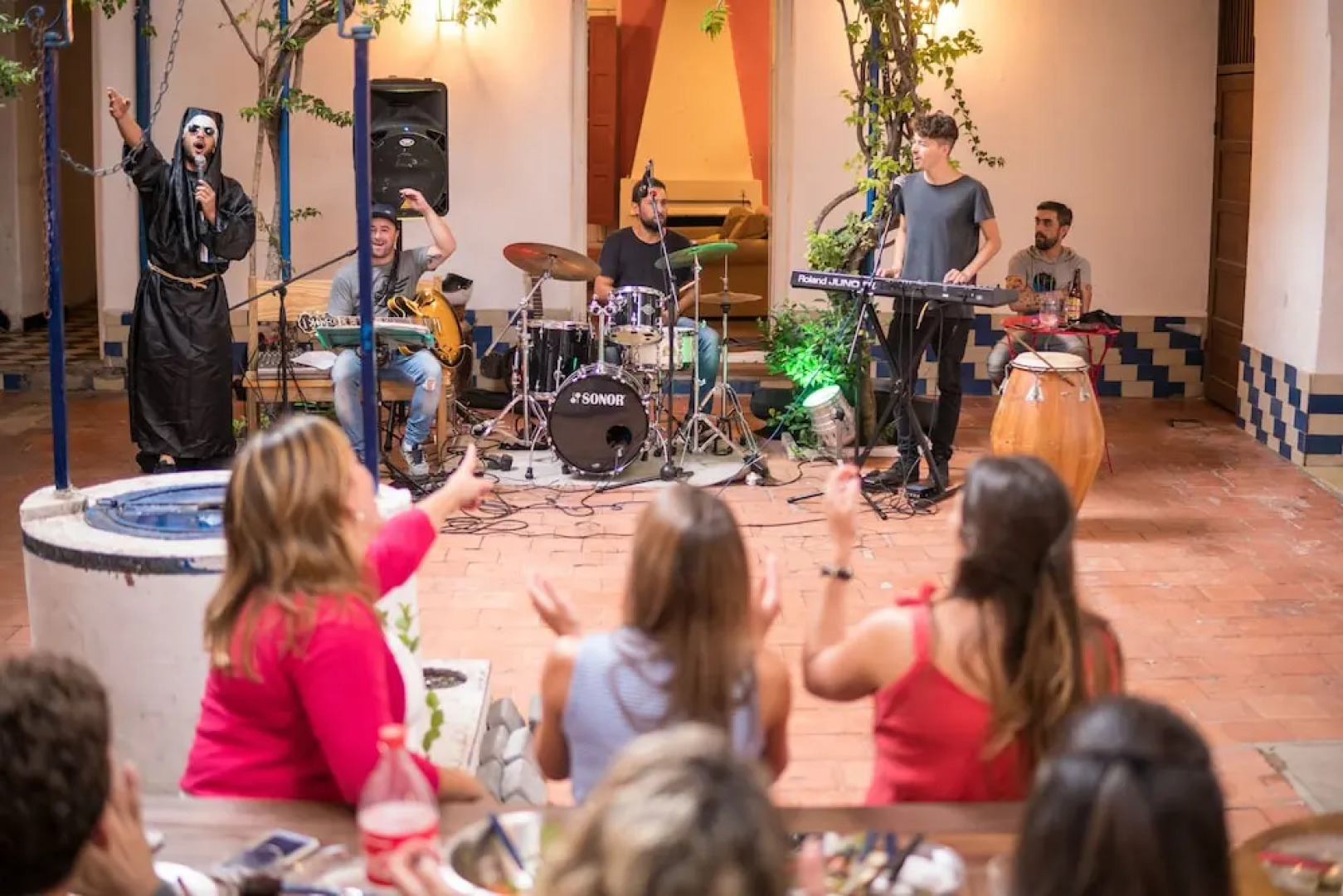 El Viajero Colonia Hostel & Suites