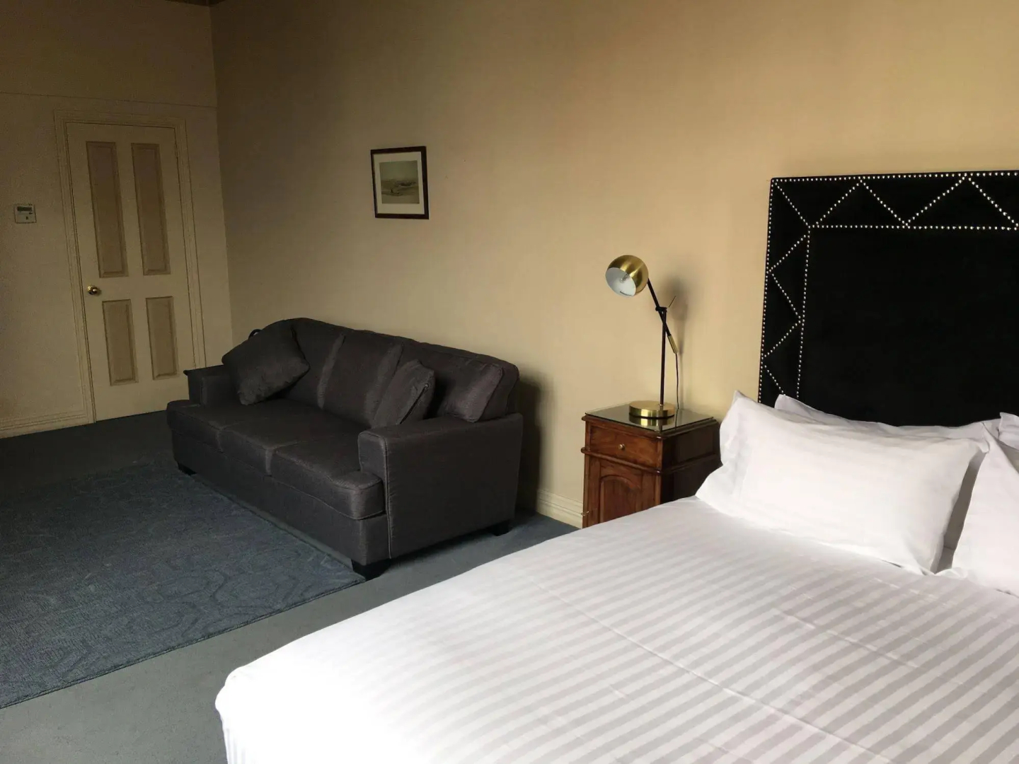 The Macquarie Hotel