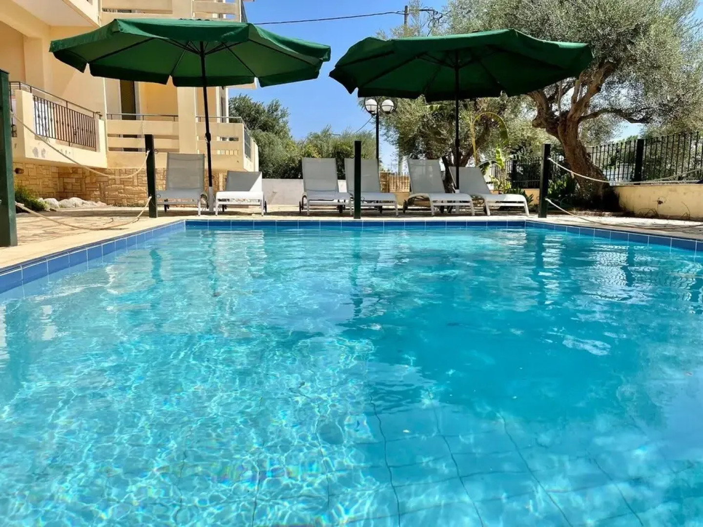 New-olivaholidayhomes - Pastel Studio +pool