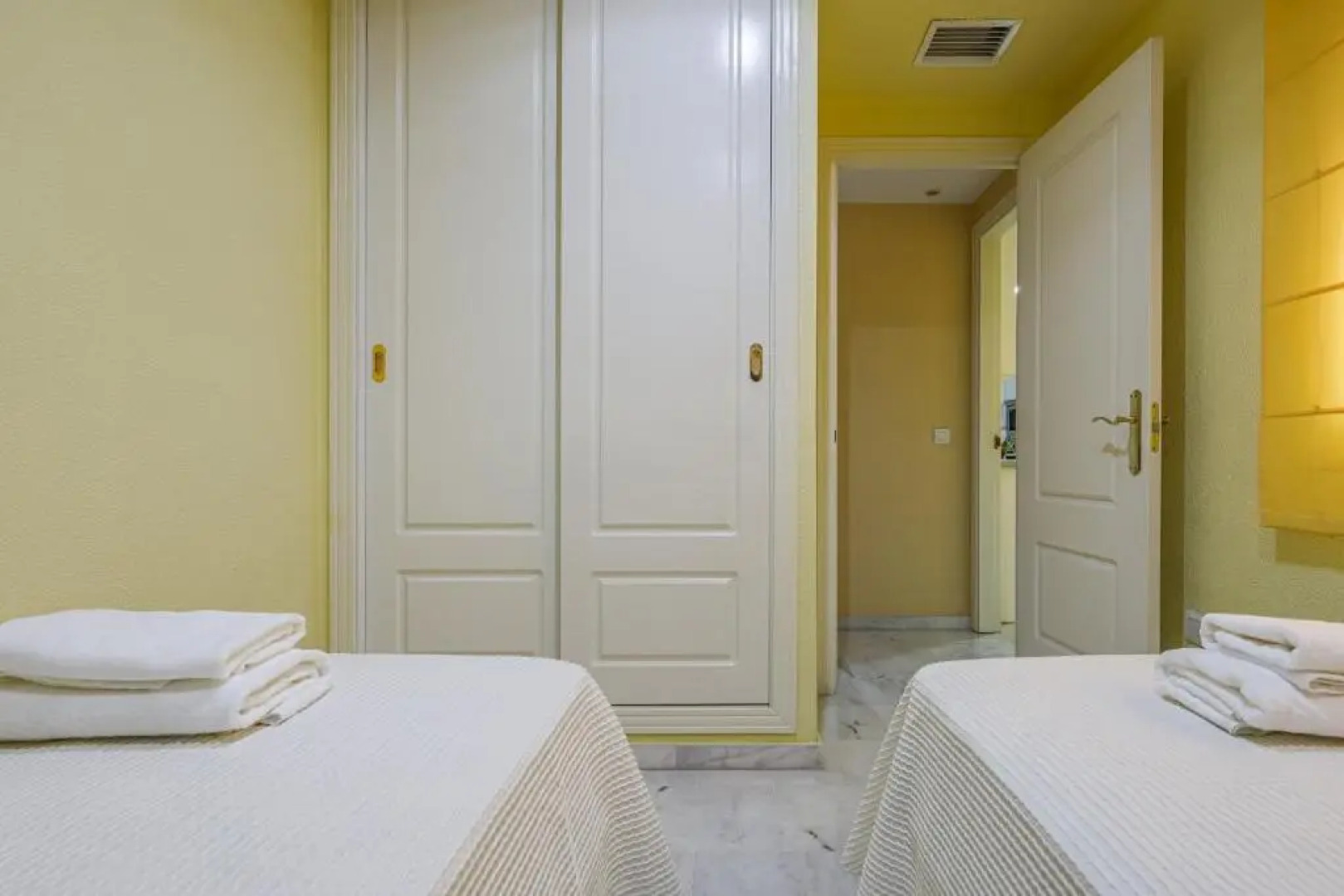 Sensacional Apt 2 Hab 2 Baños 4 Pax Aljarafe Metro