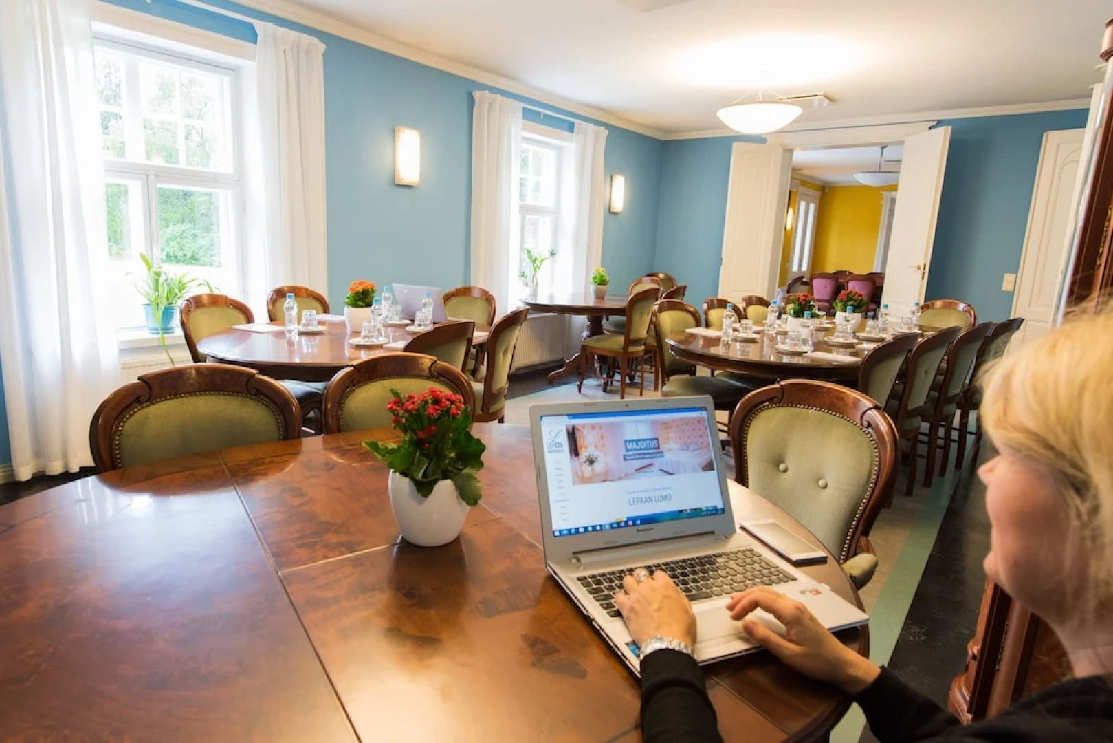 Lepaan Matkailun Kartanon vierashuone