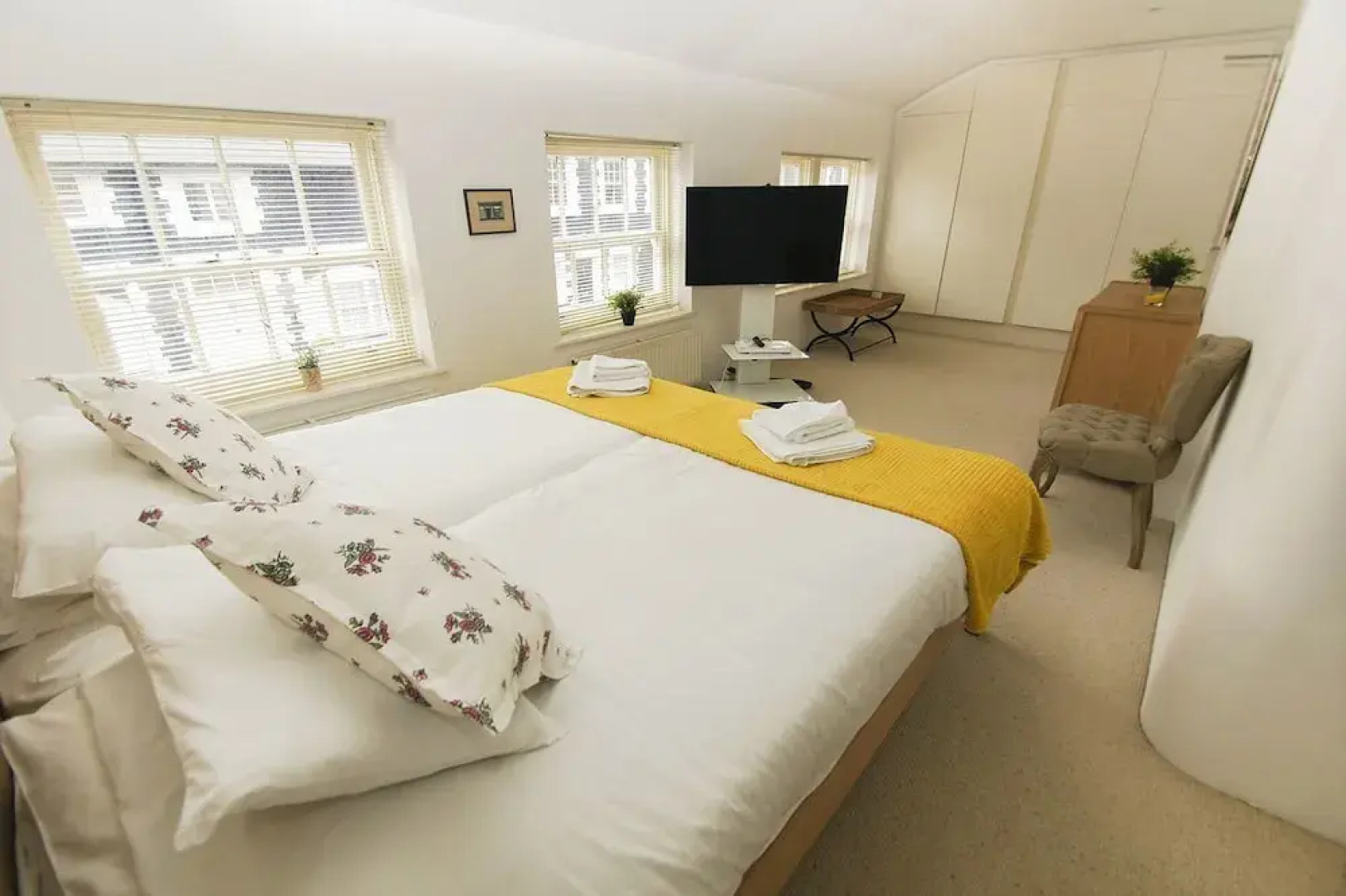 Kemp Town Mews Parking by Brighton Holiday Lets