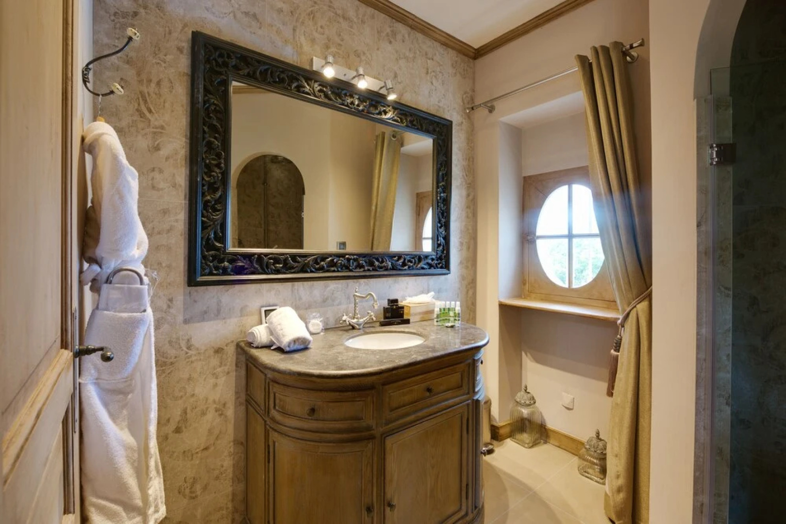 Domaine des Saints Pères