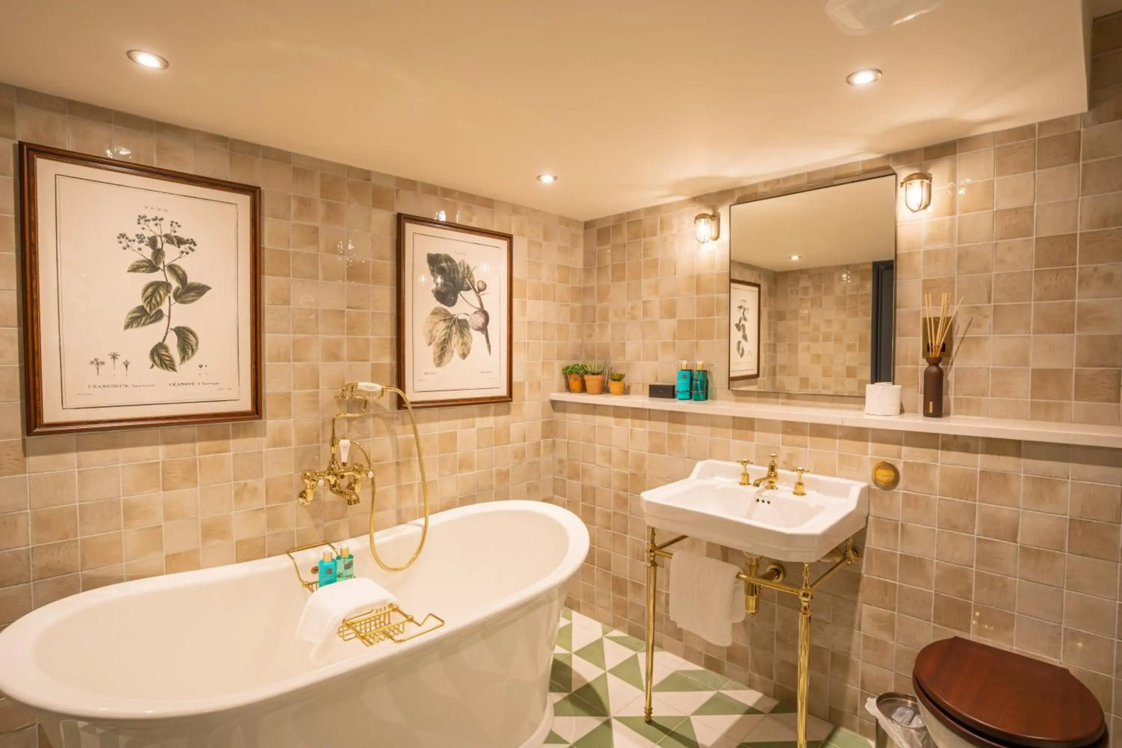 Salisbury Arms Hotel