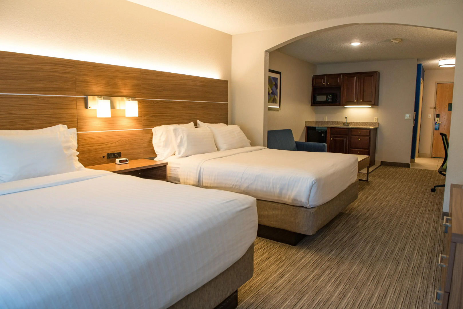 Holiday Inn Express & Suites Elkhart by IHG
