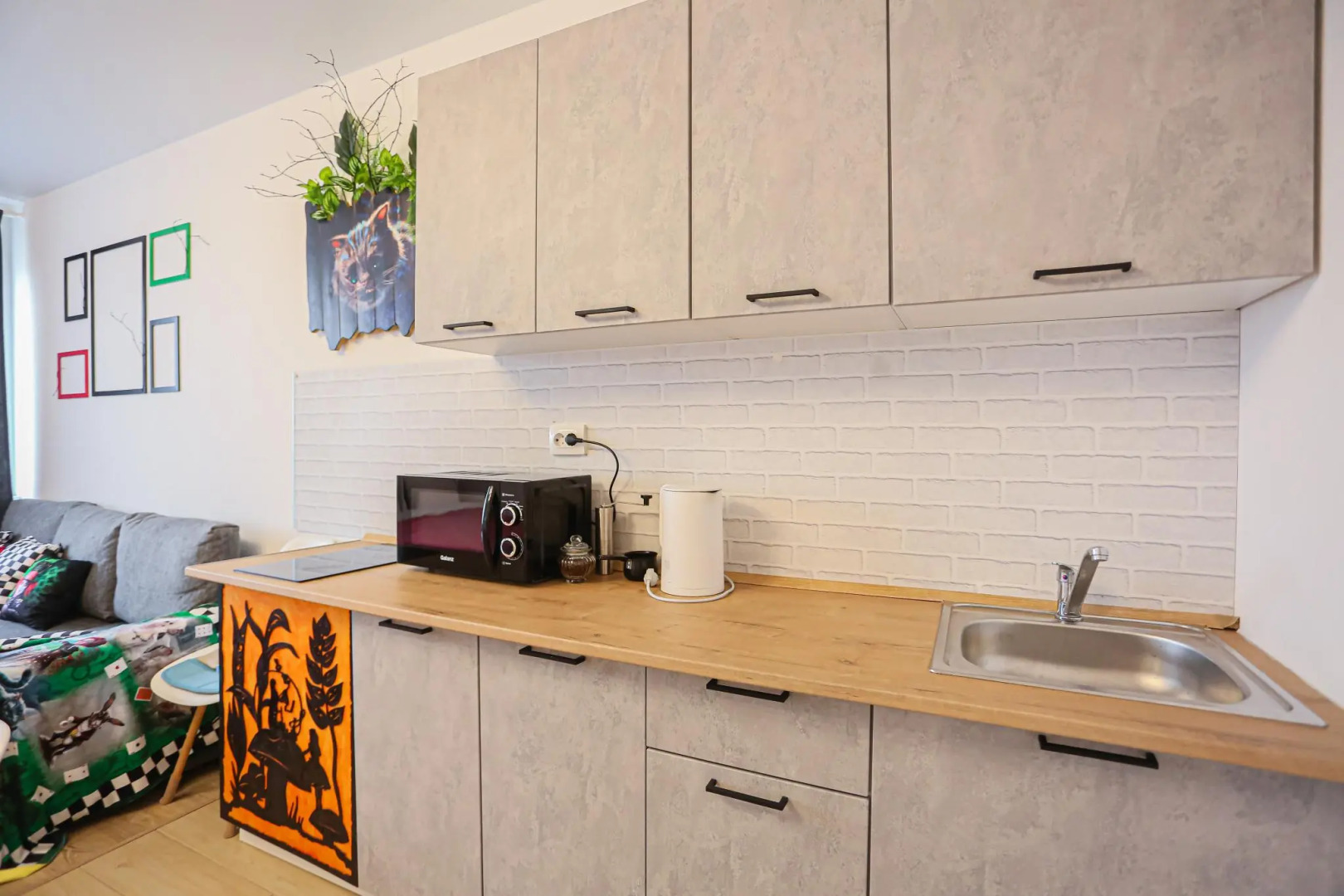 SunSet (СанСет) на улице Героев Донбаса 7