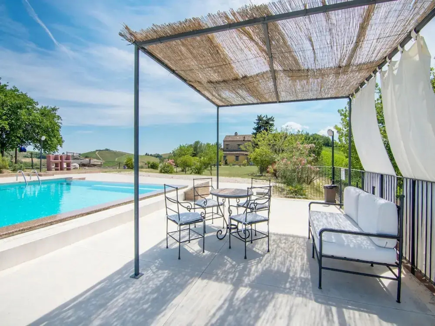 Pretty Apartment in Ascoli Piceno with Hot Tub