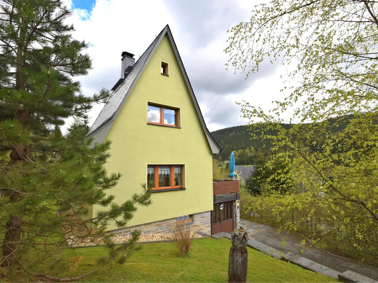 Cosy holiday home with sauna, terrace and garden in the Ore Mountains