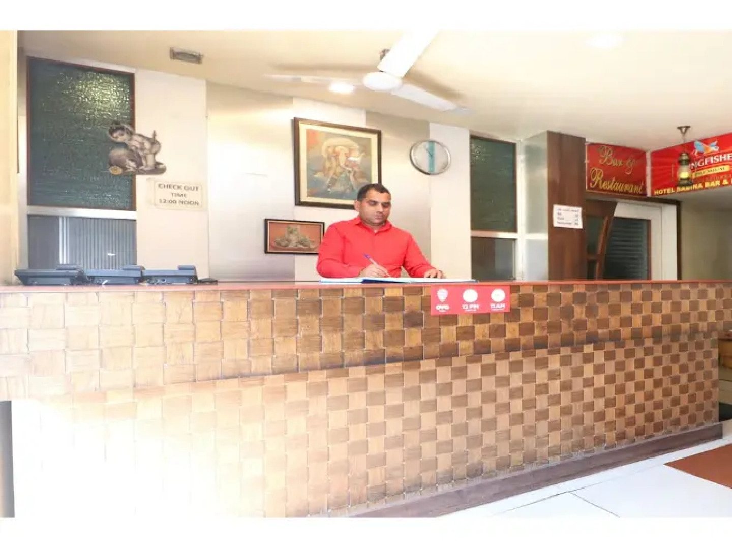 Oyo 30127 Hotel Sabina International