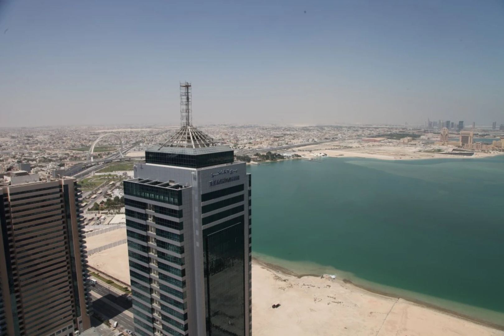 Magnum Hotel & Suites West Bay