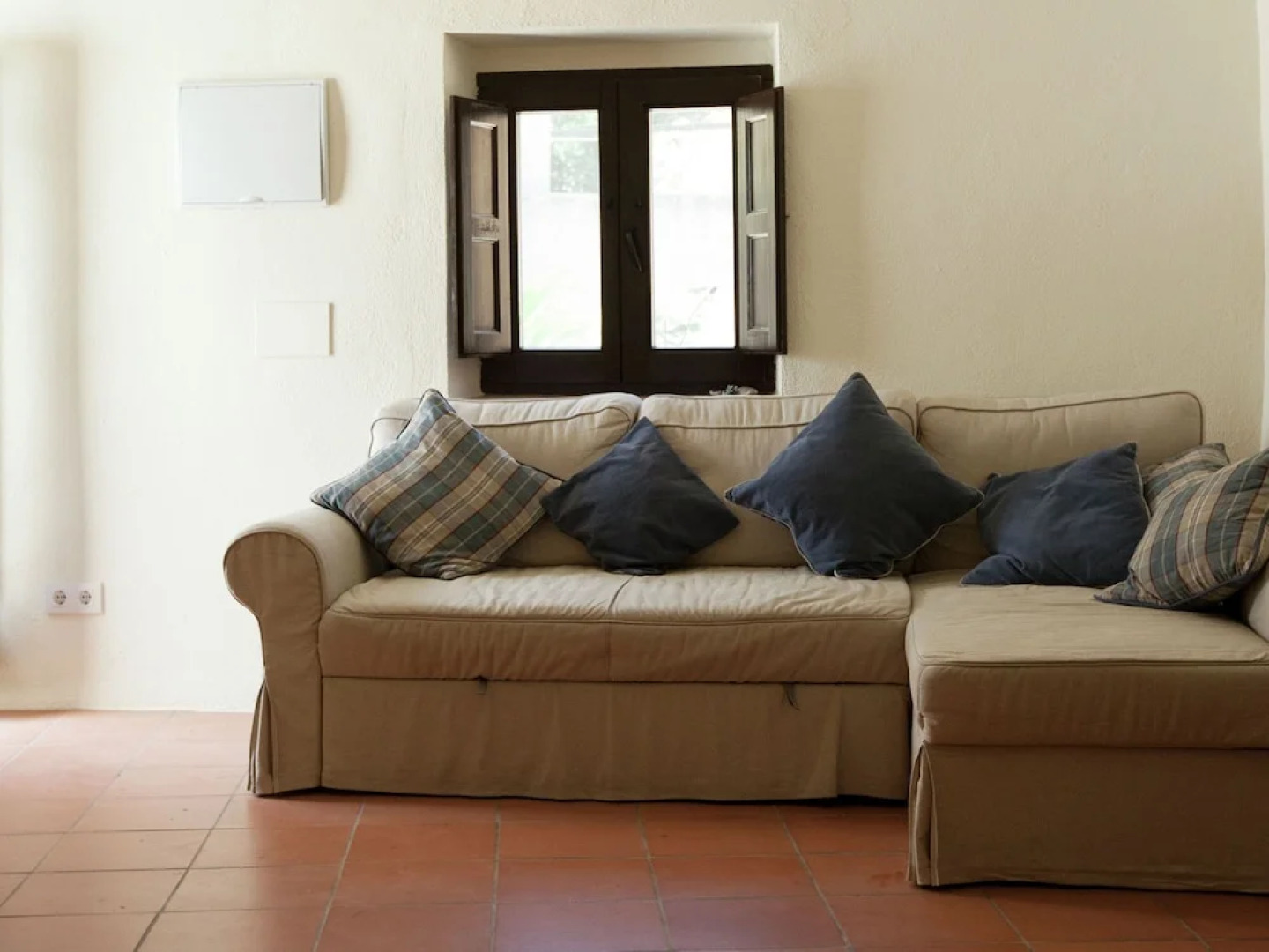 Traditional Restored House for 4 People in Valveralla