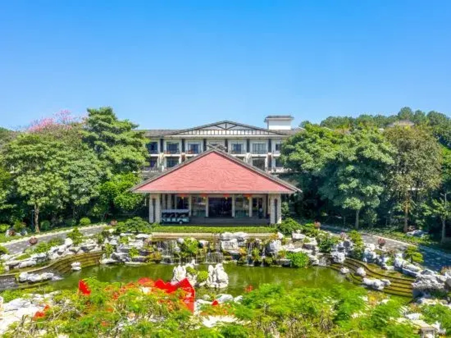 Shampoola Hotspring Hotel