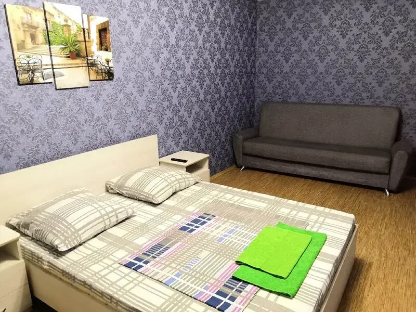 Сутки как дома на Ботанической, 45