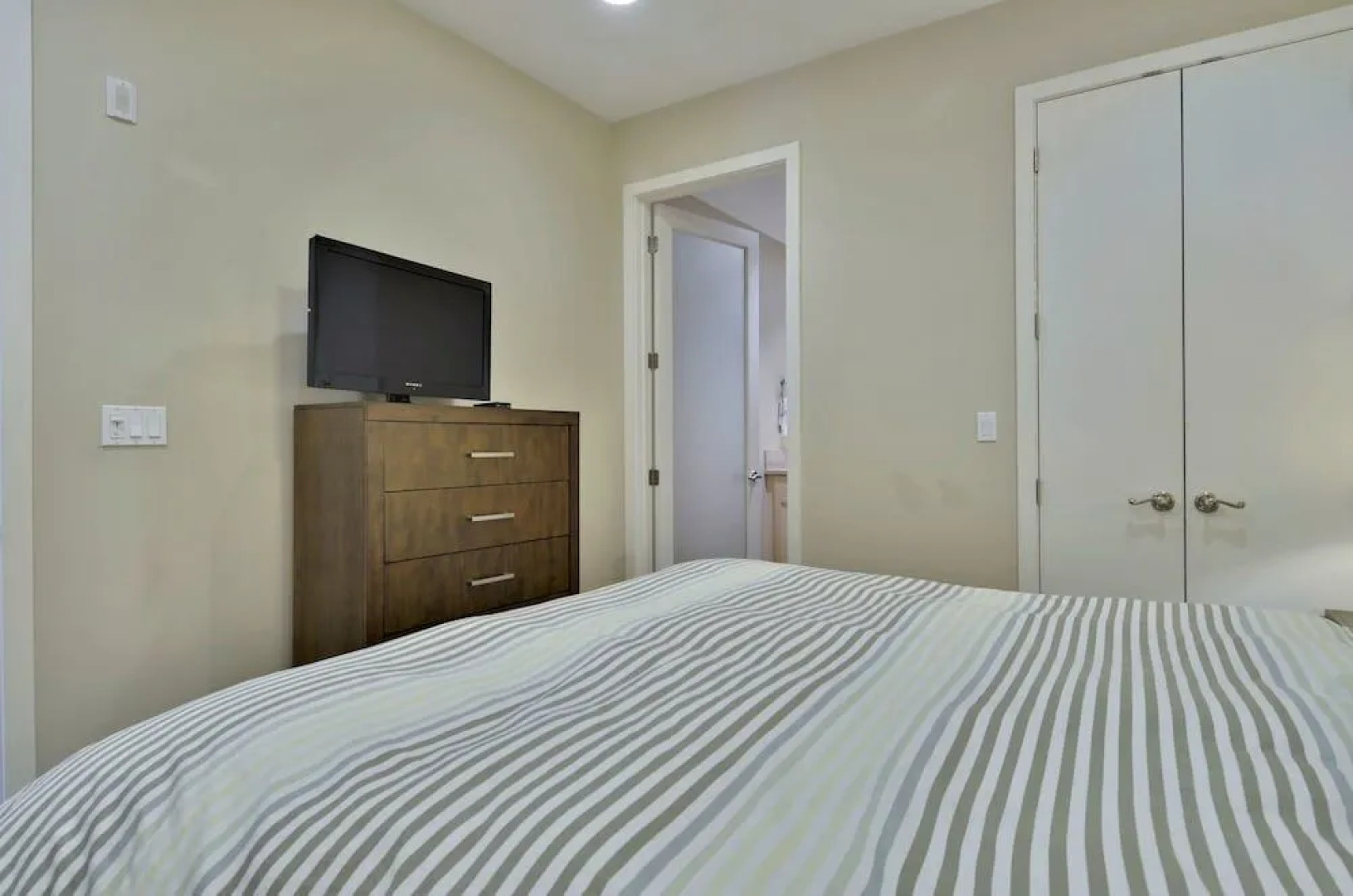 Diamond Beach 216 by RedAwning