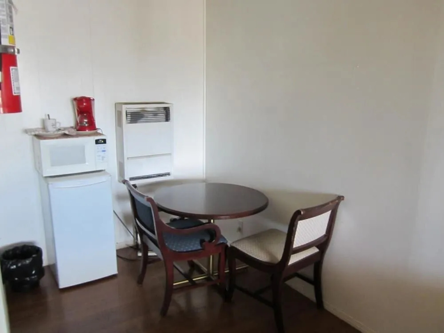 Chetwynd Court Motel