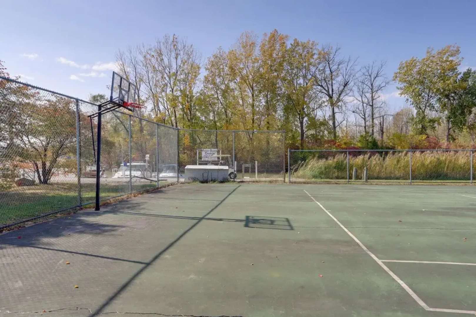 Pet-friendly Oak Harbor Condo: Walk to Lake!