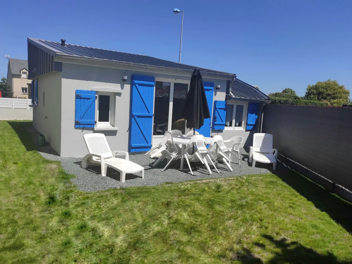 Bungalow in Gouville-sur-mer Near Beach