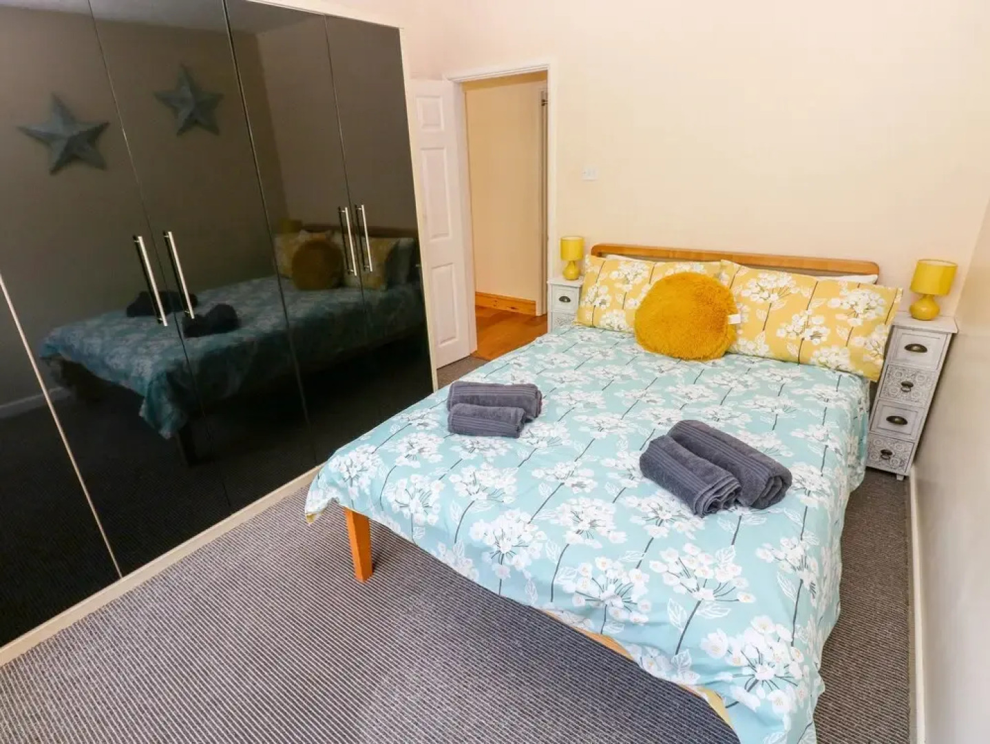 1 Homecroft Bungalows