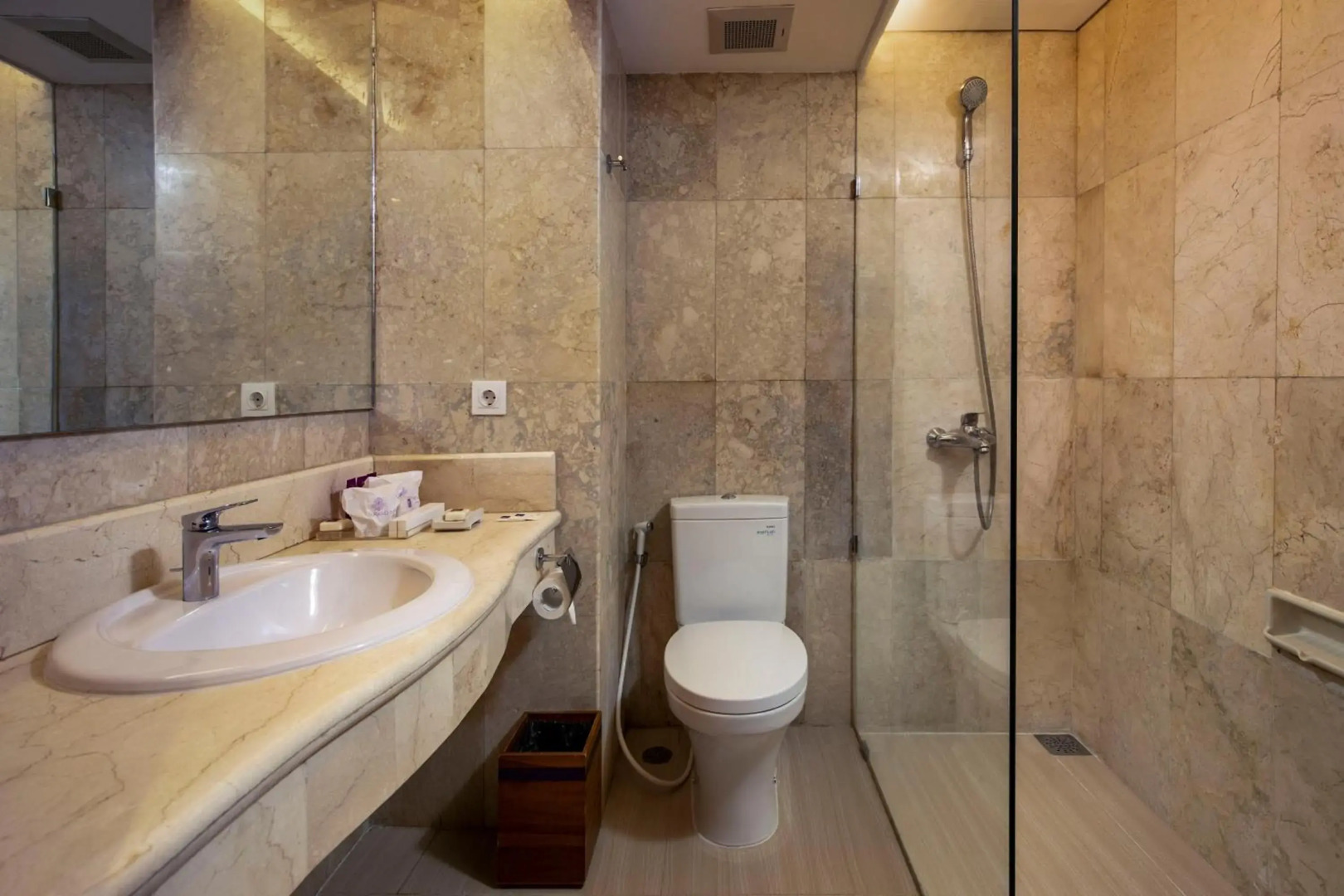 Отель Truntum Kuta