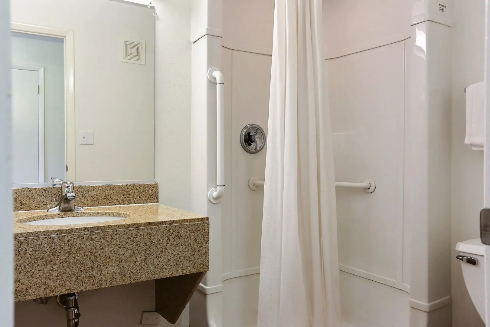 Motel 6 Everett, WA - North