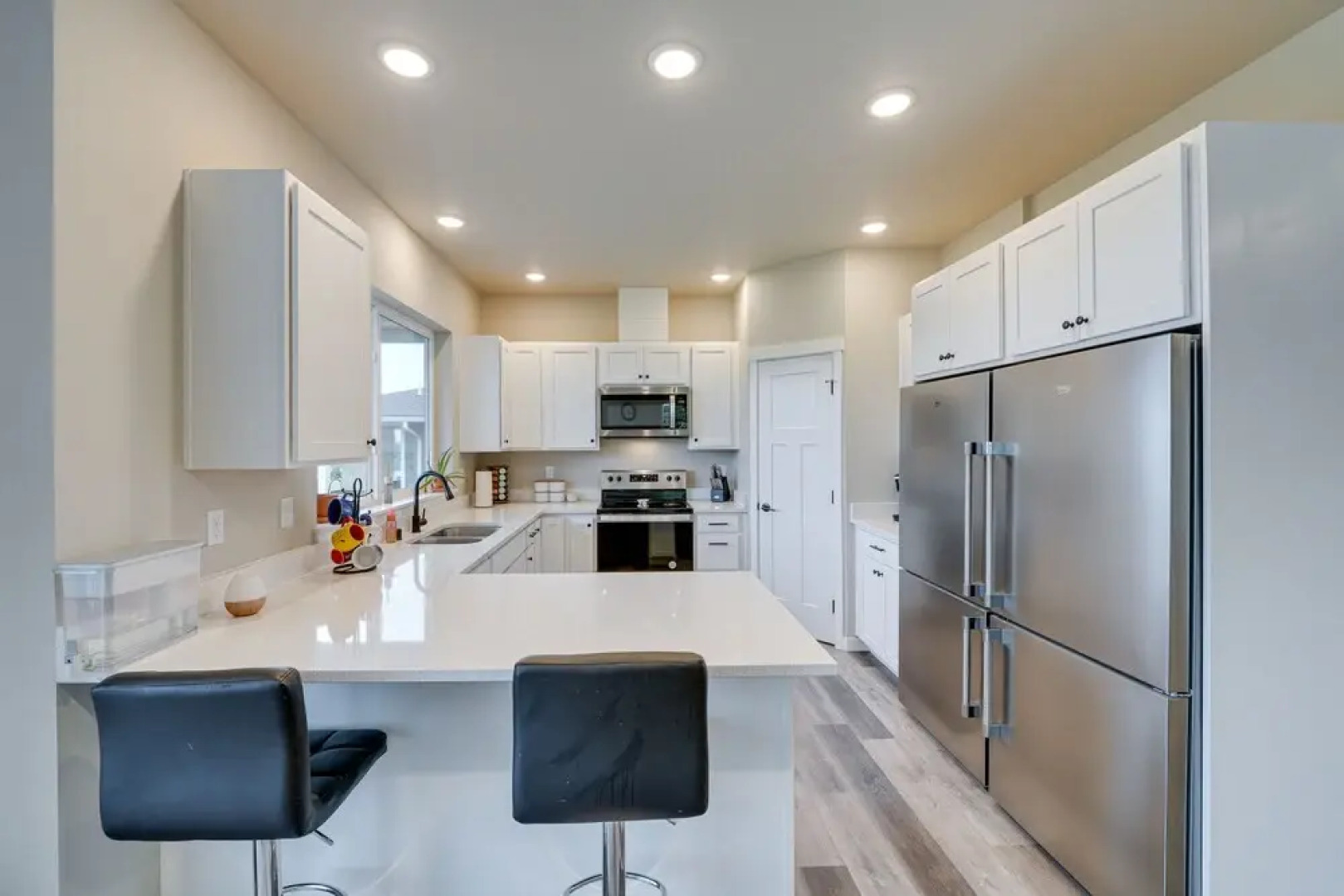 Modern Blaine Vacation Rental, 33 Mi to Vancouver!