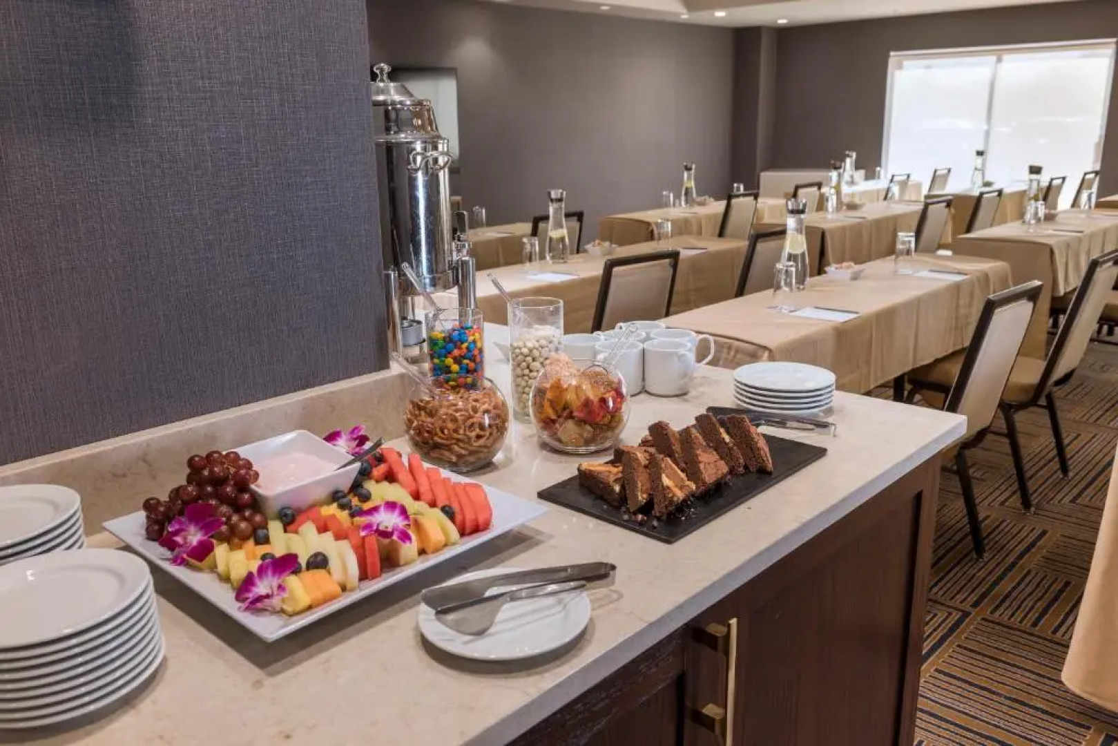 Crowne Plaza Providence-Warwick Airport by IHG