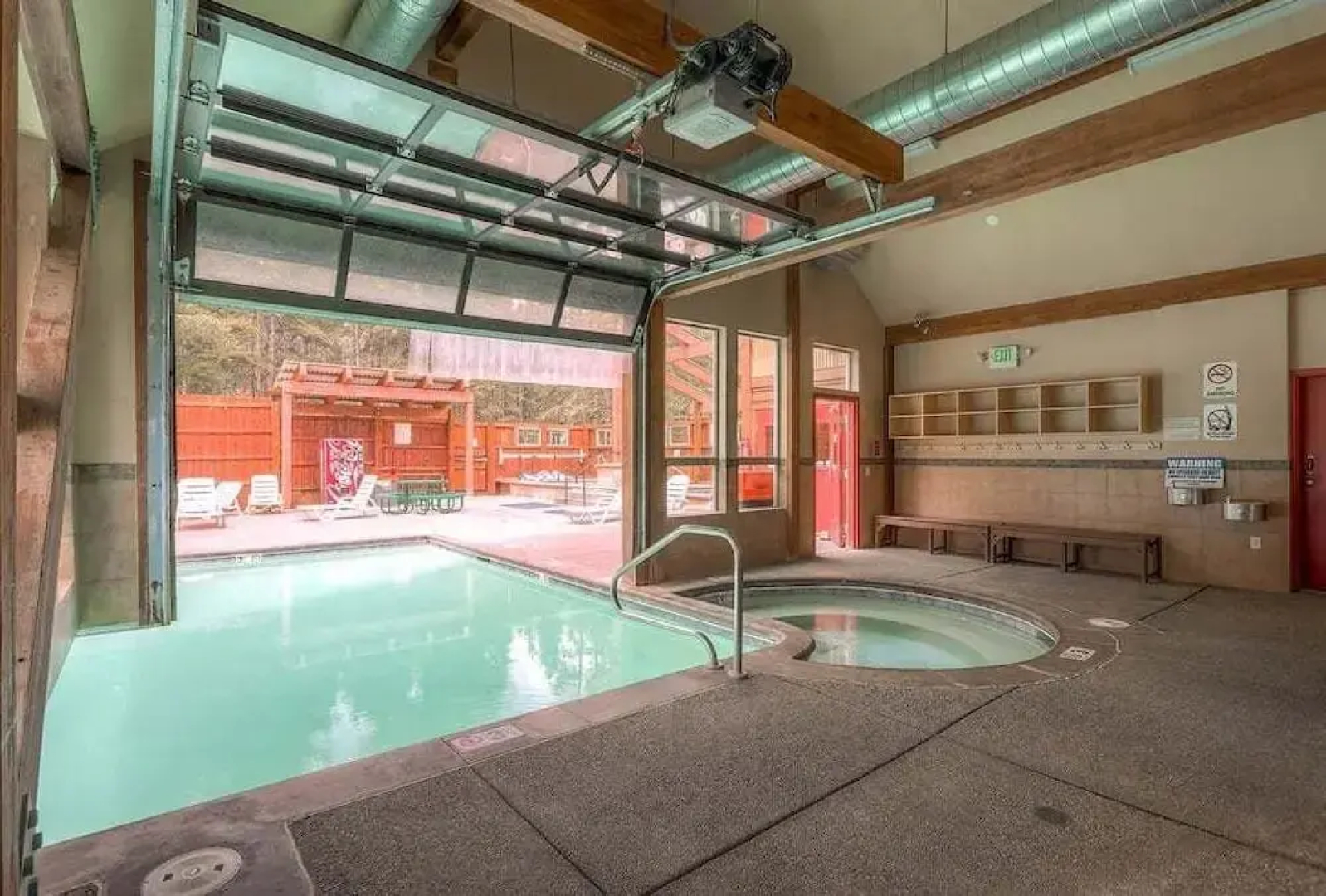 Park Place 101c 2 Bedroom Condo by RedAwning