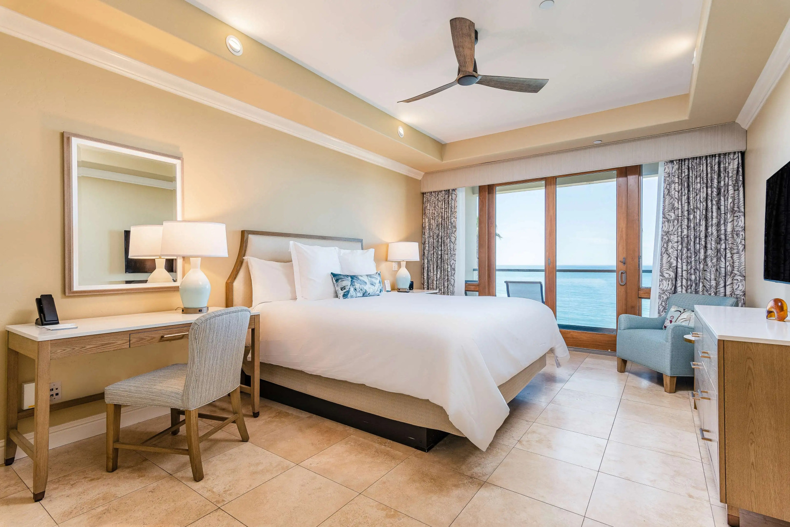 Dolphin Bay Resort & Spa