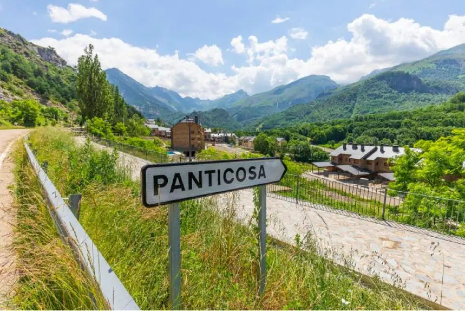 Pirineos360 - Partacua - Centro de Panticosa con garaje y trastero
