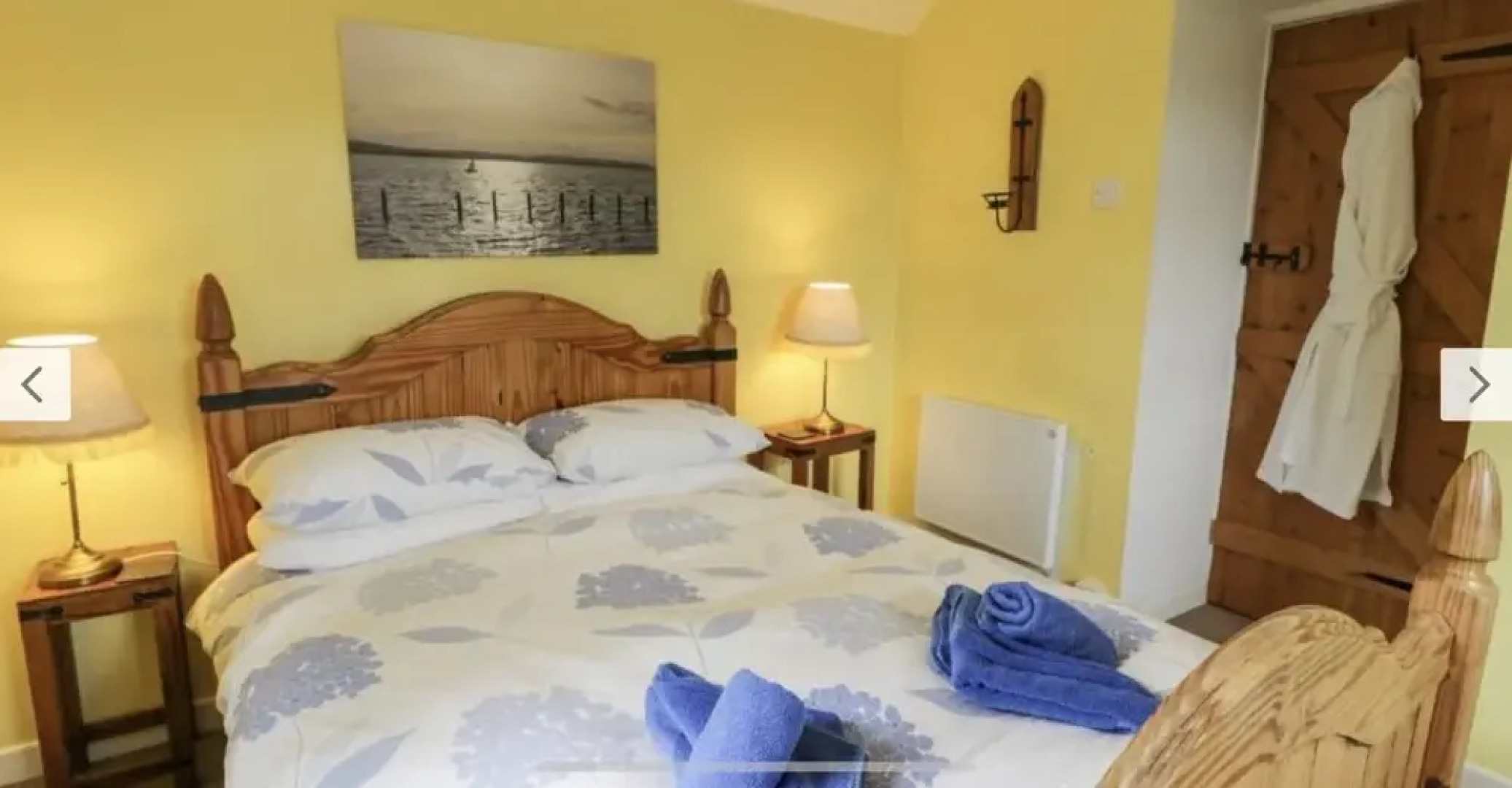 2 Bed Cottage Sleeps 4 - Pets Ok - Private Garden