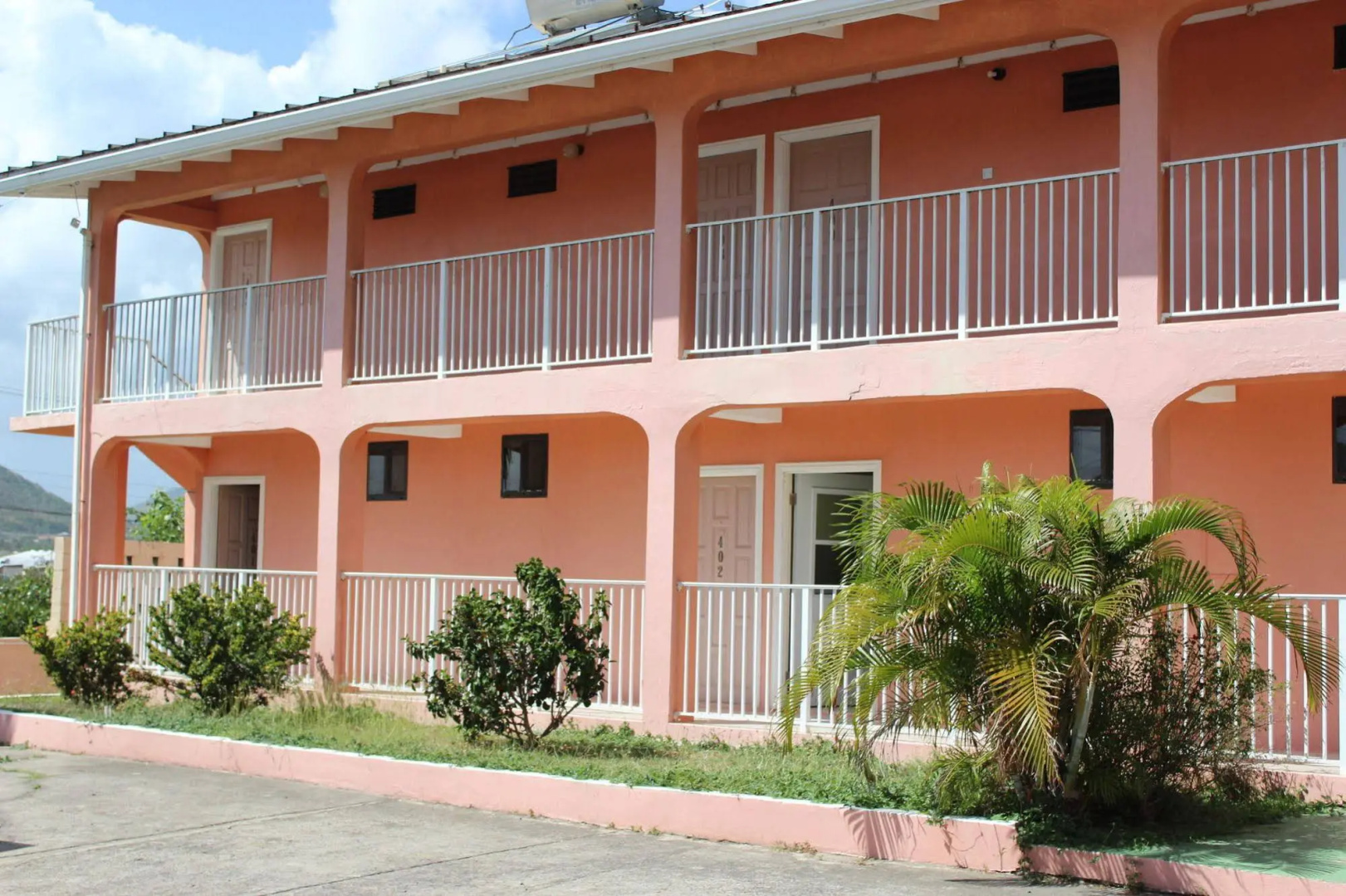 Fortville Inn