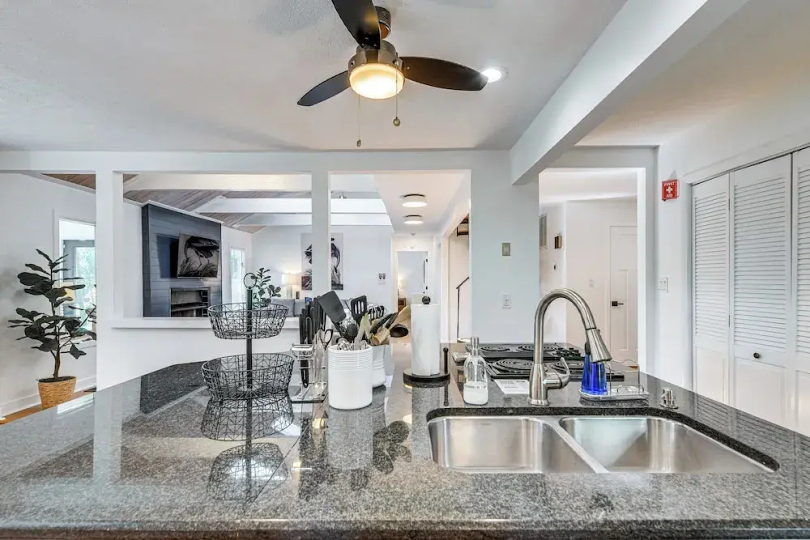 Waterfront Urbanna Home w/ Private Dock & Pool