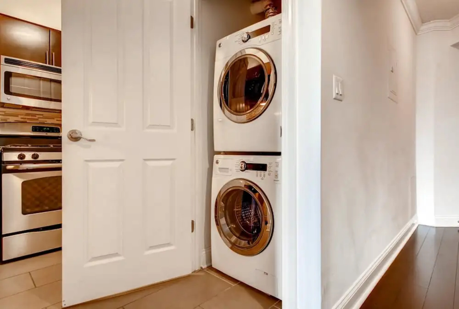 Global Luxury Suites at Harbor East