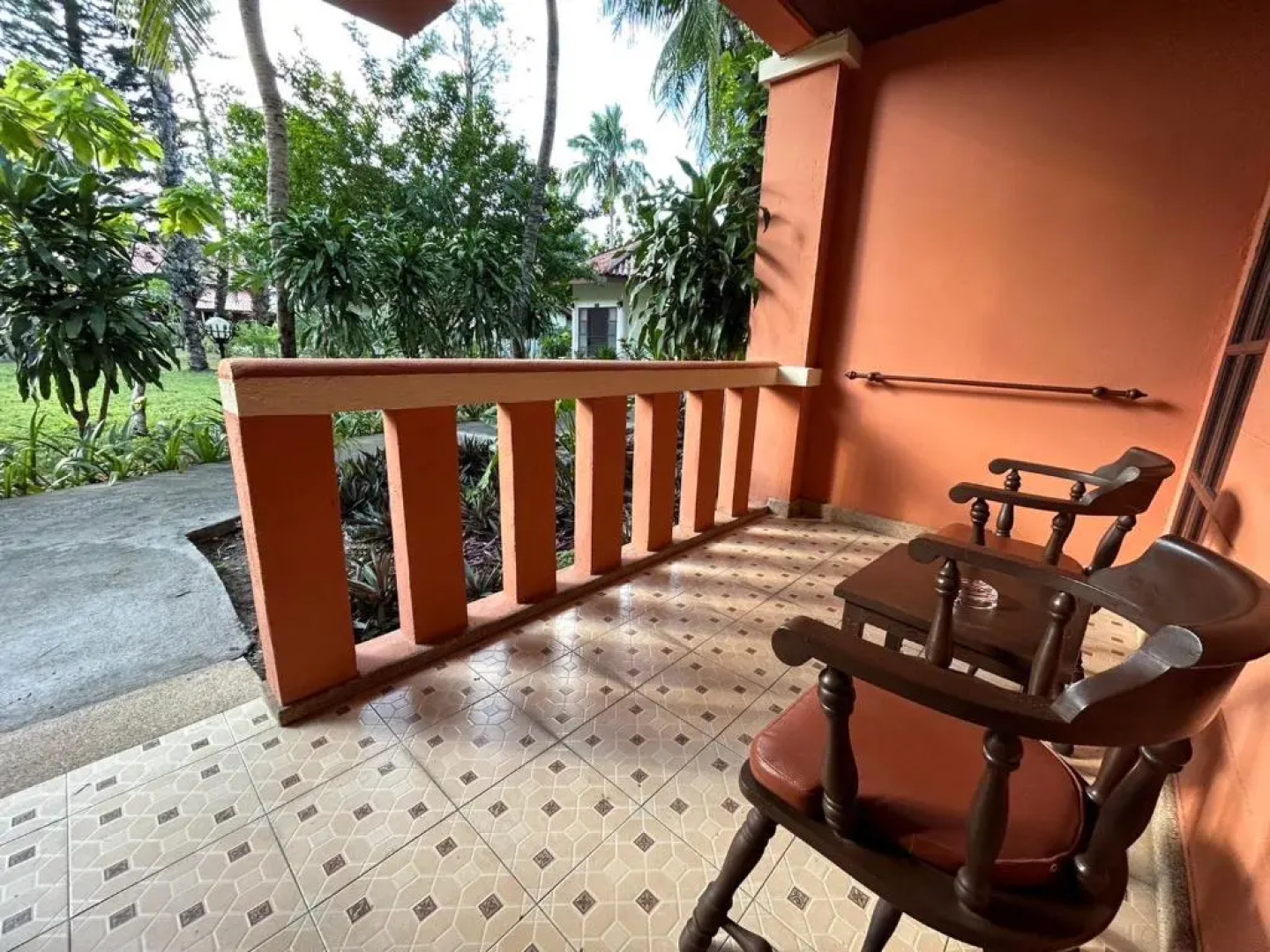 Phuket Leelavadee Hua Ting Resort