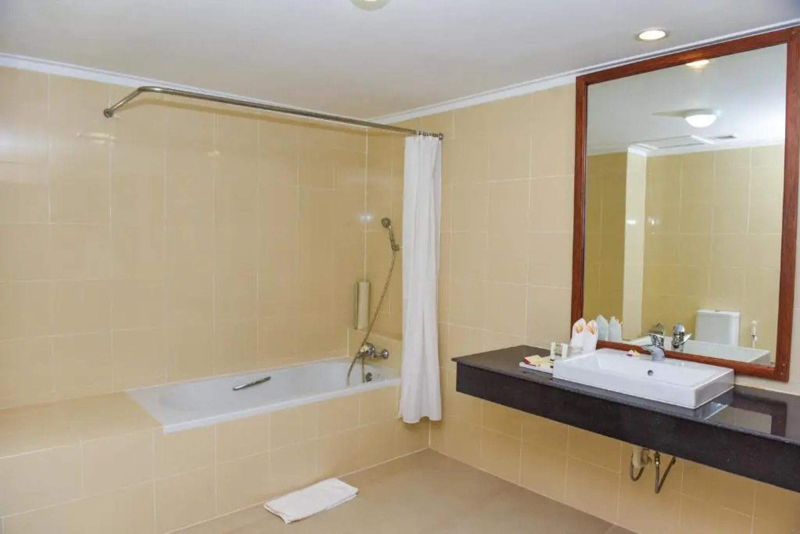 Pursat Riverside Hotel and Spa