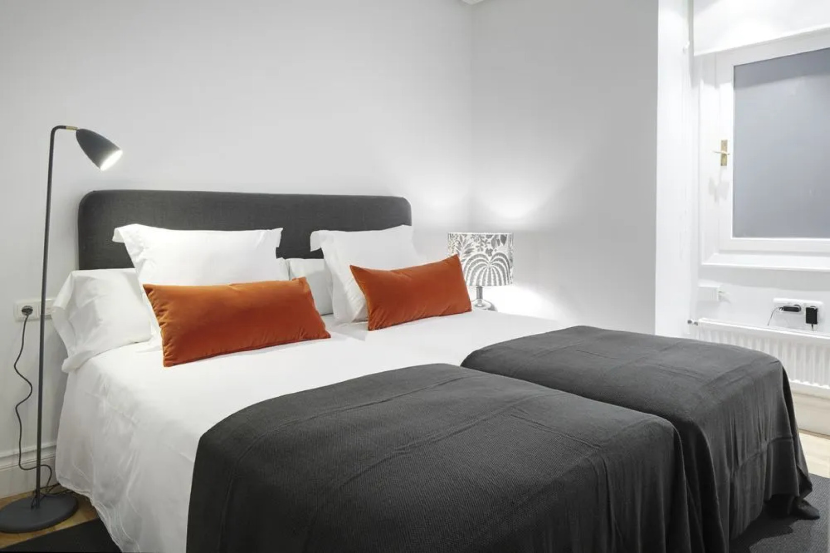 Playa de La Concha 4 Apartment by FeelFree Rentals