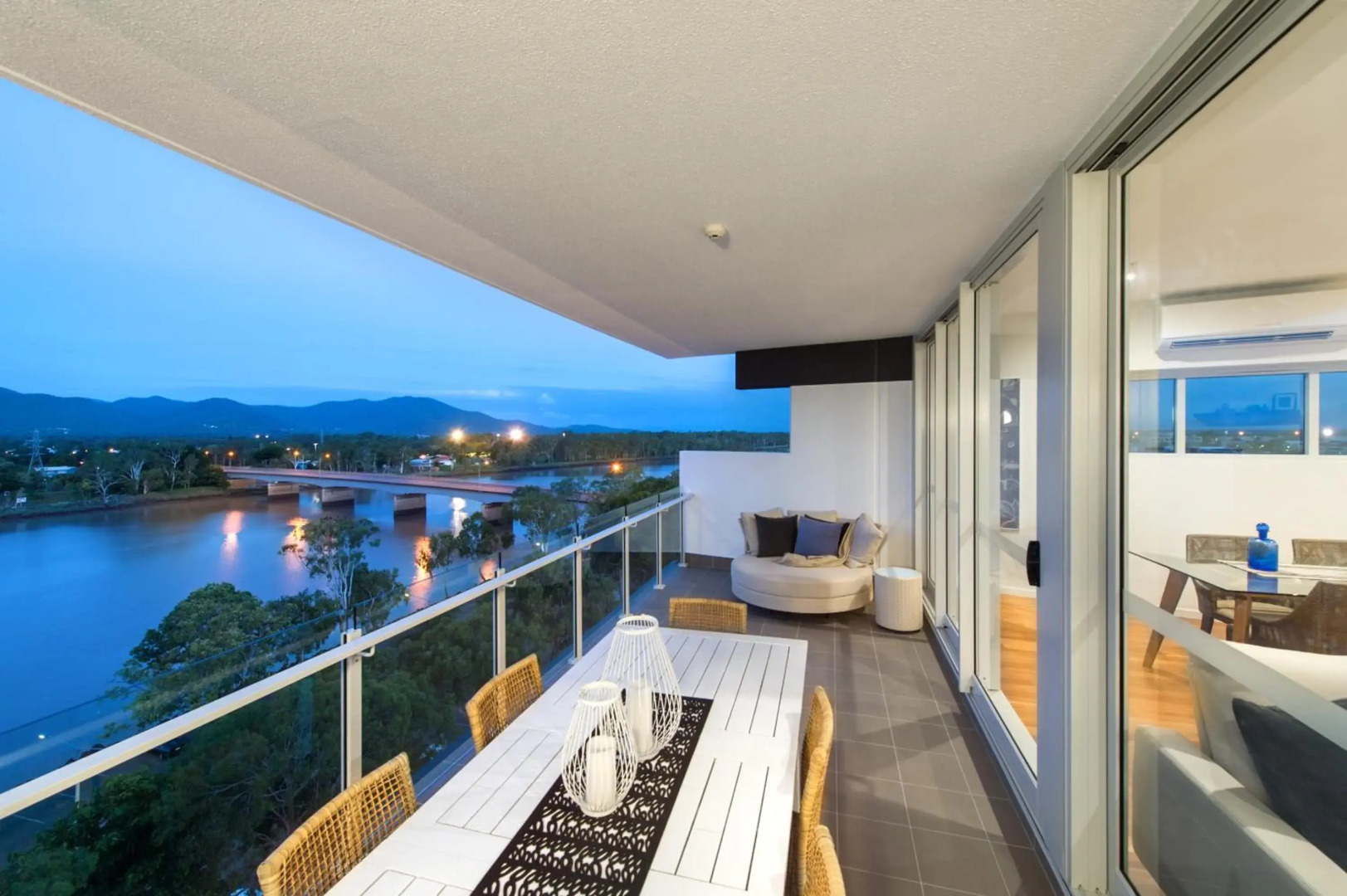 Empire Apartment Hotel