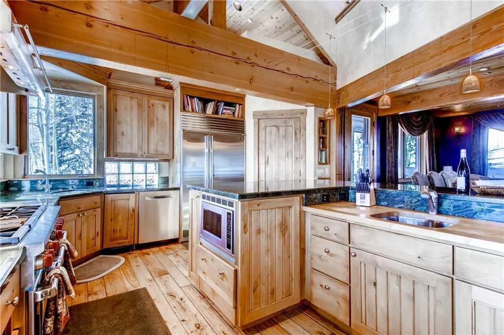 Three Peaks Mountain Lodge