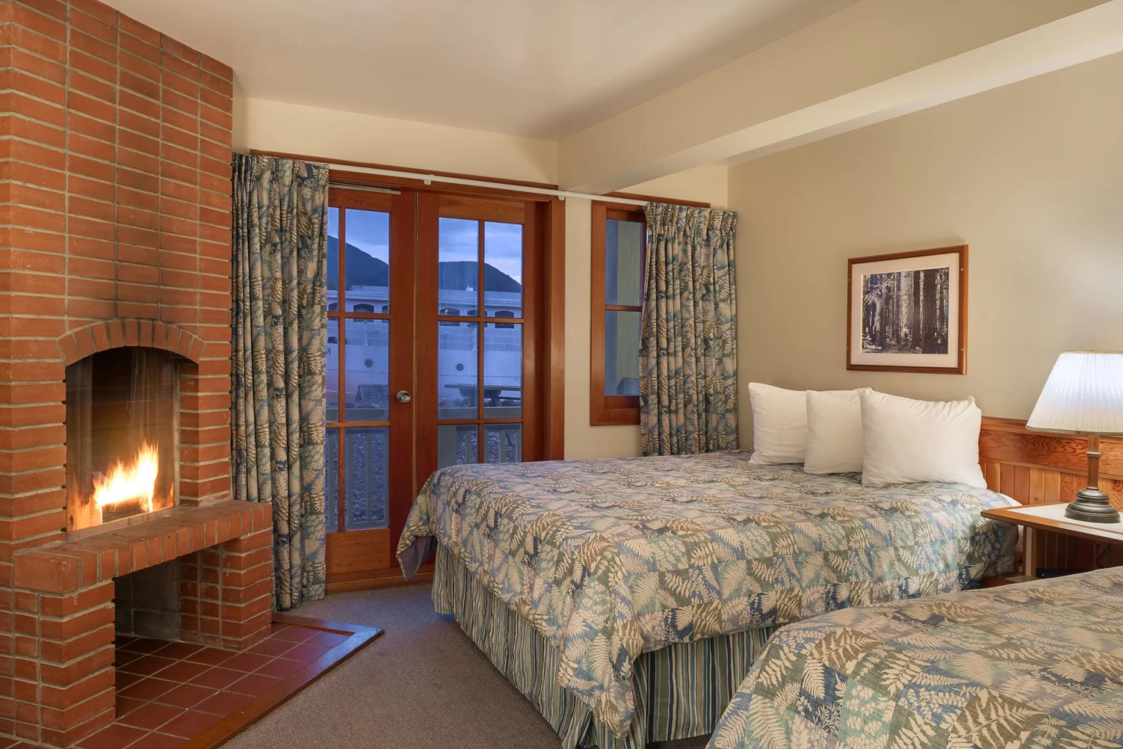 Canadian Princess Lodge & Marina