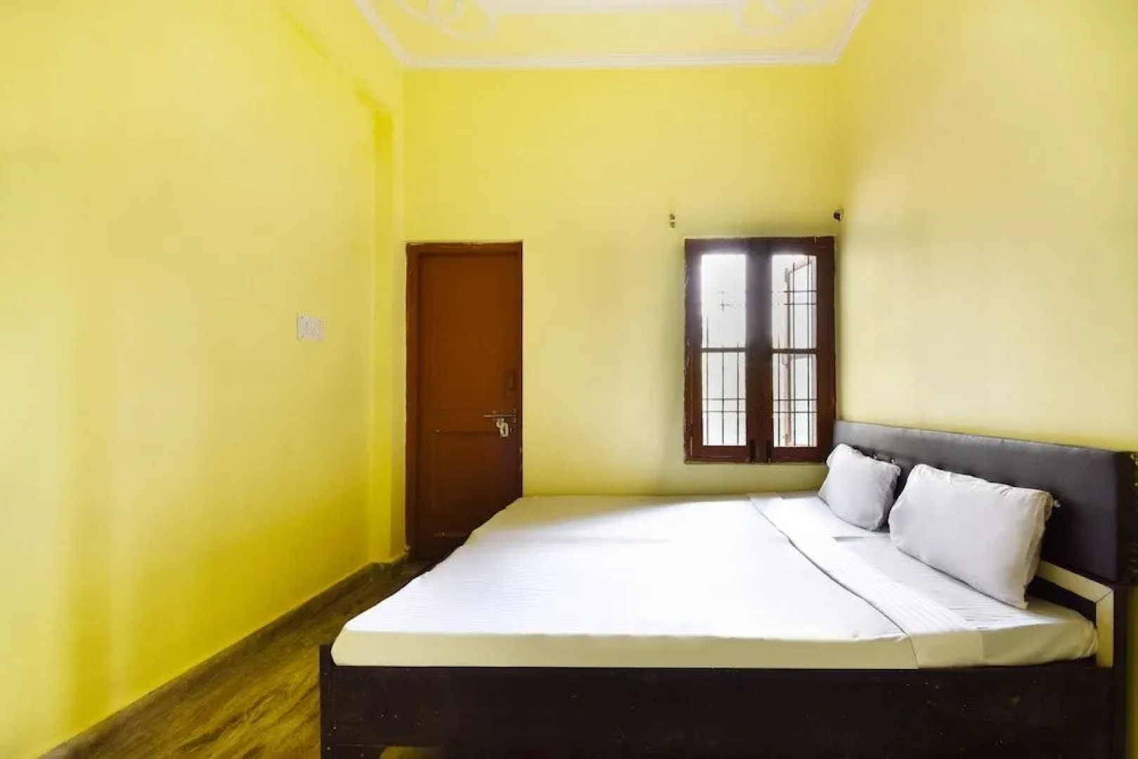 Spot On 49295 Hotel Kohinoor Park